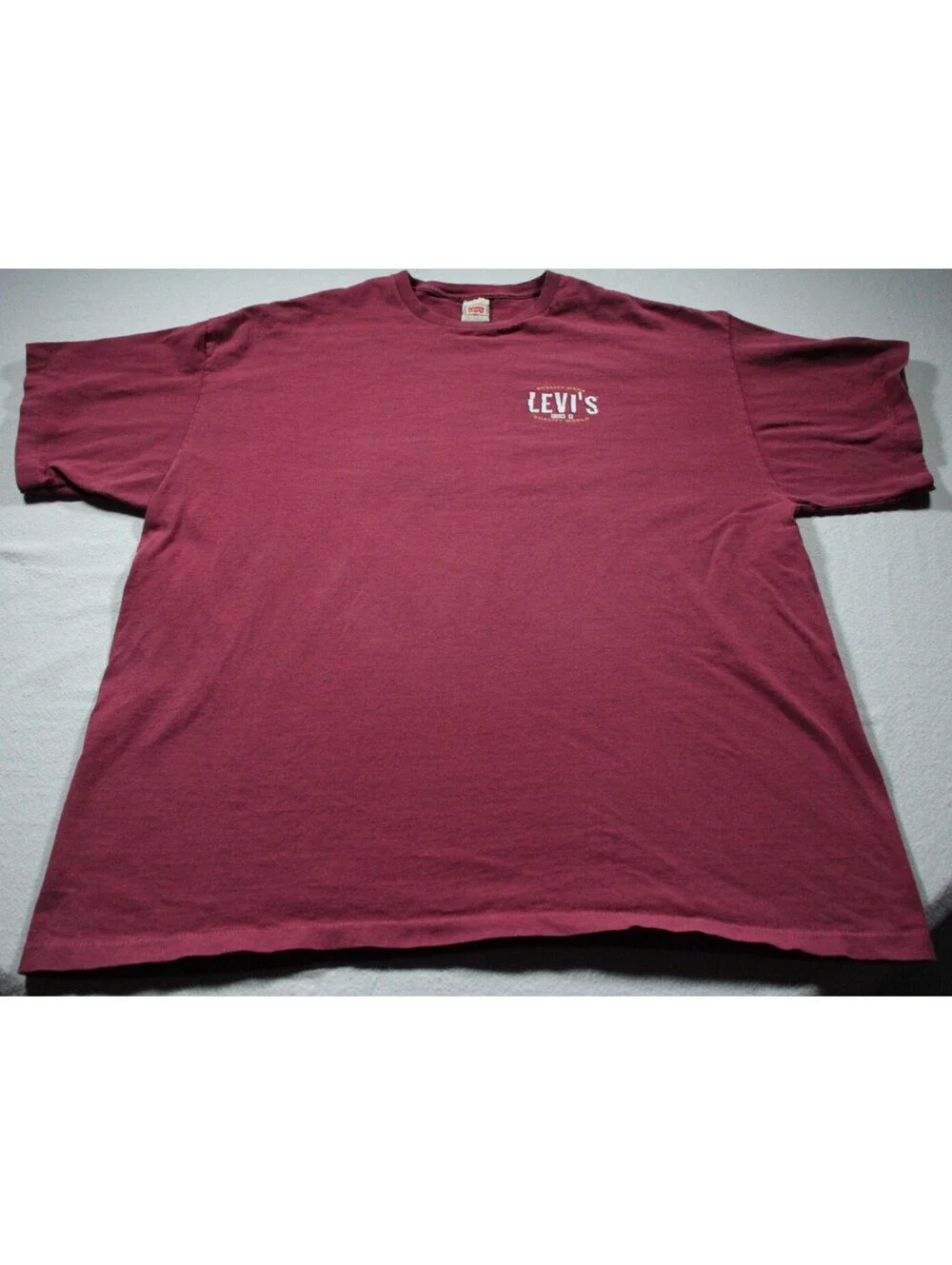 Vintage 90s Levi's Quality Wear For a Quality World T-Shirt XL